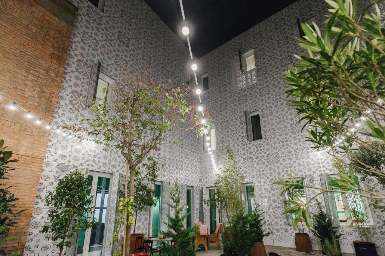 G.Vino Boutique Hotel Tbilisi Exterior photo